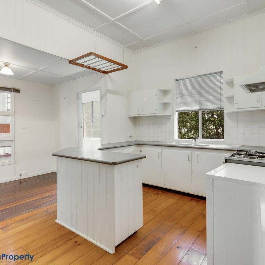 PUT THIS ON YOUR 'MUST SEE' LIST! - Photo 1