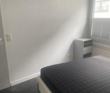 Hochwertige 2,5 ZW. "Vollmöbliert" TOP Lage Frankf. Gallus max. 2 P... - Foto 1