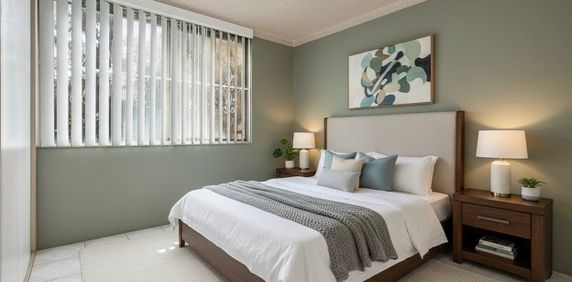 PRIME LOCATION - Photo 2