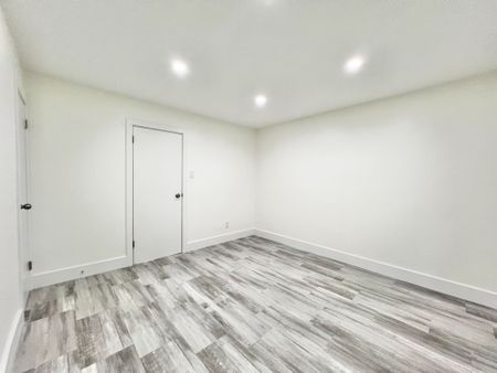 For Lease - 15 Stavebank Road Unit# 6, Mississauga, Ontario - Photo 3