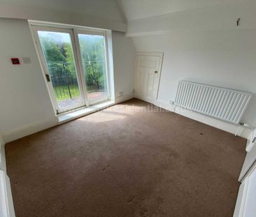 3 bedroom apartment to rent - Photo 2