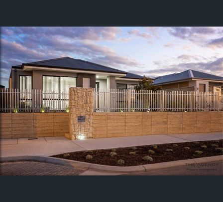 8 Manila Road, Clarkson, WA 6030 - Photo 1