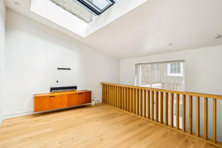 4 bedroom terraced house to rent - Photo 2