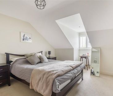 4 bedroom semi-detached house to rent - Photo 2