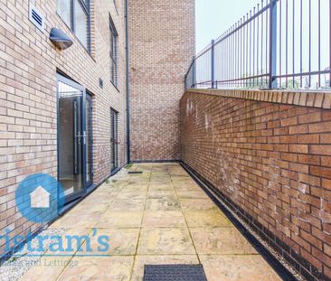 2 bed Apartment for Rent - Photo 5