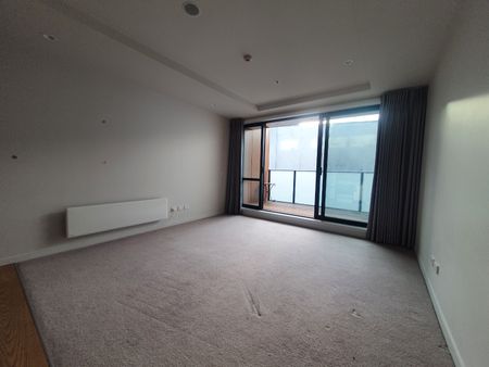 Fabulous 1 Bedroom Apartment in Great Location - Photo 2