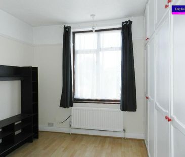 4 bedroom terraced house to rent - Photo 3