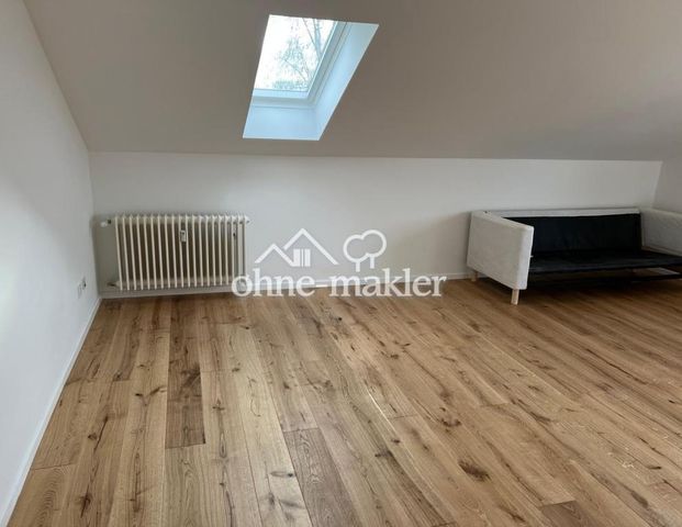 Frisch renovierte Dachgeschosswohnung inkl. Einbauküche - Foto 1
