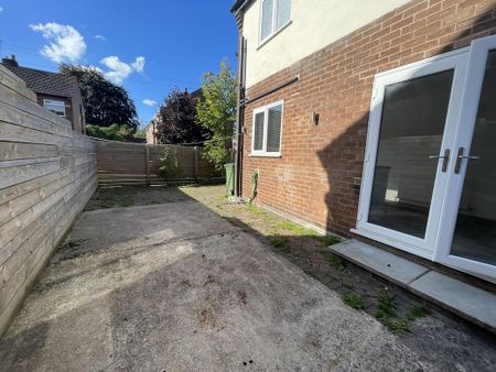 3 bedroom detached house to rent - Photo 3