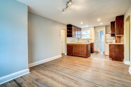 For Lease - 9 Thirty Eighth Street, Toronto, Ontario - Photo 3