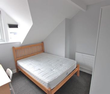 5 bedroom House To Let - Photo 6