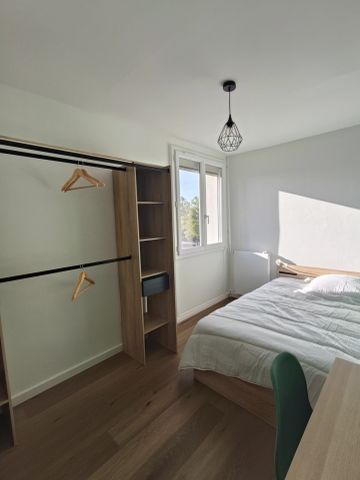 Location Appartement 5 pièces 73m² ORLEANS 45000 - Photo 3