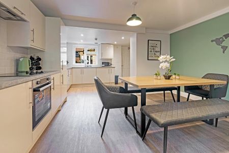 Mixed use to rent - Photo 2