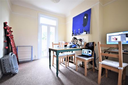 4 bedroom house to rent - Photo 2