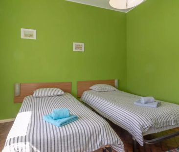 Room in a shared 6-bedroom apartment for rent in Oeiras, all bills ... - Photo 5