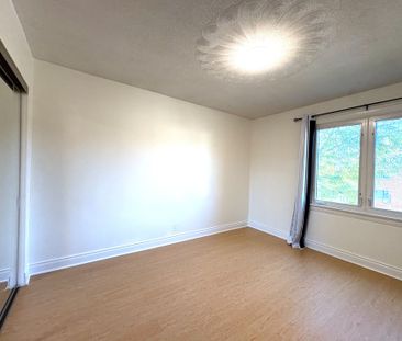 For Lease - 1222 Dorchester Avenue, Carlington - Central Park, Ontario - Photo 1