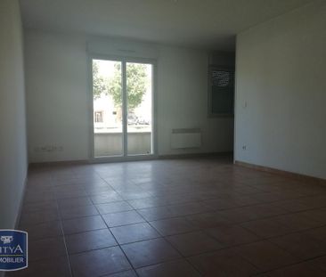 Location Appartement 2 pièces 47m² ST GILLES 30800 - Photo 1