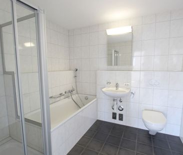 Attraktive 2.5-Zimmerwohnung mit grossem Balkon, per sofort verfügbar - Foto 3