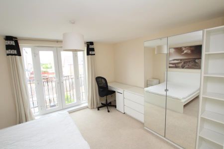 5 bedroom terraced house to rent - Photo 5