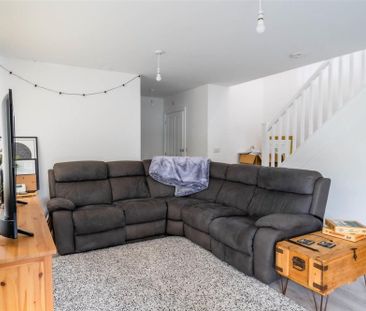 Kings Row, Honiton - Photo 1