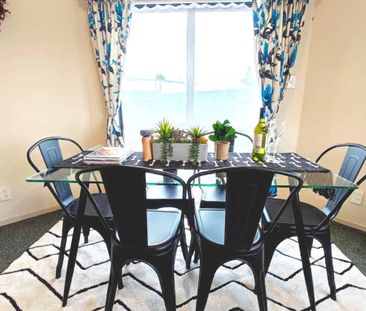 TERRACE END - 3 BEDROOM - Photo 2