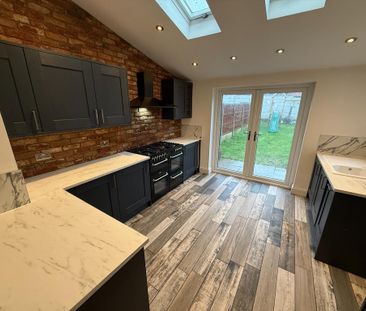 3 bedroom semi-detached house to rent - Photo 6