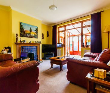 Room in a Shared House, Aylward Road, SW20 - Photo 2