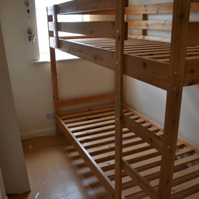 3 bedroom end of terrace house to rent - Photo 1