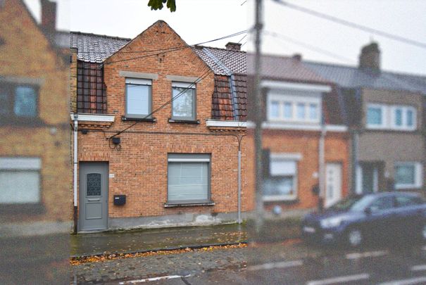 KARAKTERVOLLE WONING MET STADSTUIN - Photo 1