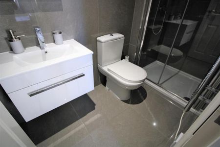 1 bedroom private hall to rent - Photo 5