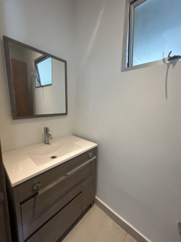 Departamento de 2 recámaras, sin amueblar, en Vía Montejo. - Photo 5