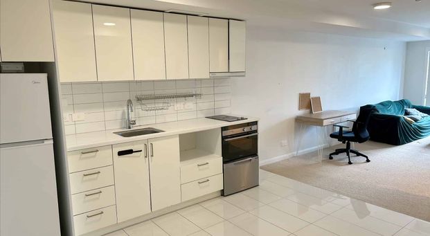 Awesome City Living! - Photo 1