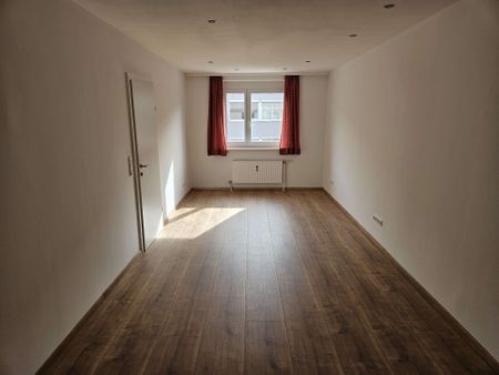 WG - TAUGLICH - Top sanierte 2 - Zimmer Wohnung mit Loggia - Foto 3