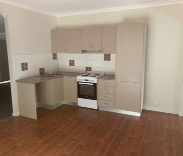 THREE BEDROOM HOUSE - Photo 4