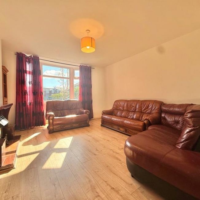 3 Bedroom Semi Detached To Let - Photo 1