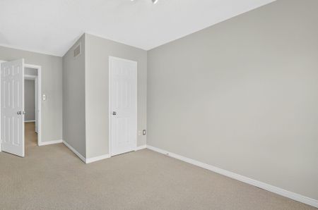 For Lease - 2456 LAZIO Lane, Oakville, Ontario - Photo 5
