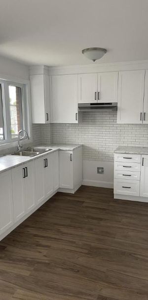 5 1/2 - Montréal (Saint-Leonard) - 1 900 $/mois - Photo 1