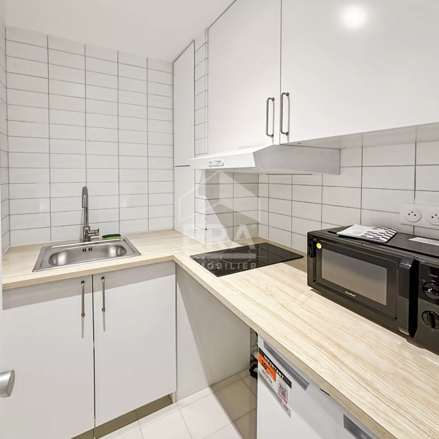 Studio rénové meublé avec balcon , Avenue Foch, Paris 16e - Photo 1