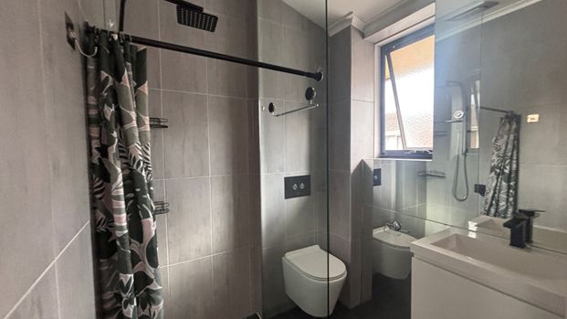 Private, Peaceful & Perfectly Positioned - Photo 1