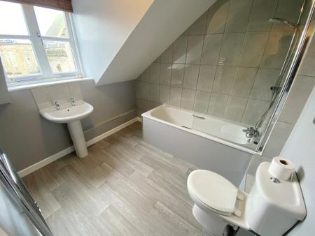 2 bedroom apartment to rent - Photo 5