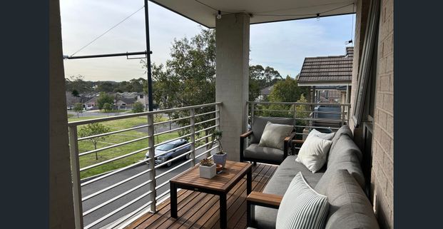 Modern two bedroom duplex - Photo 1