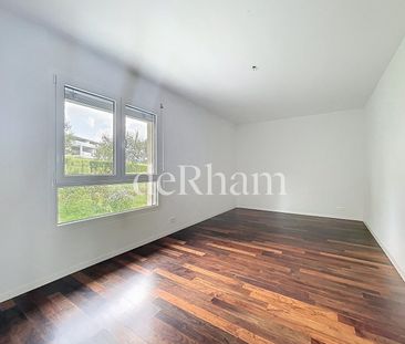 Villa mitoyenne de 5,5 pièces avec jardin - Photo 4