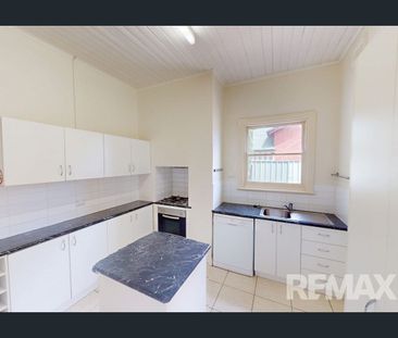 Tidy Central Home - Photo 6