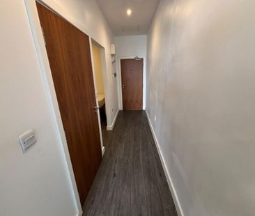 1 bedroom Flat To Let - Photo 4