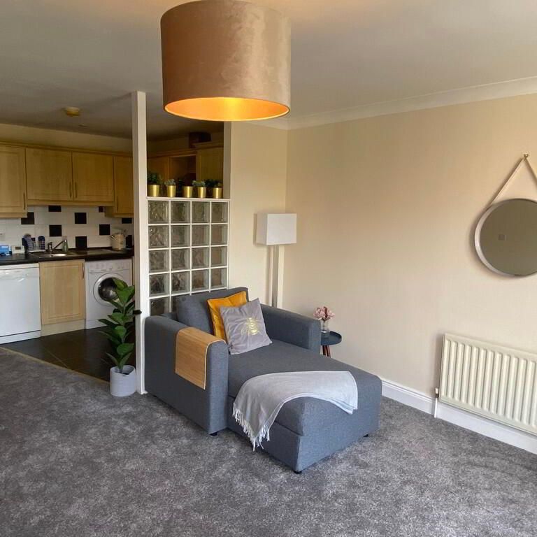 28 Rugby Square, Rugby Parade, Belfast, BT7 1PY - Photo 1