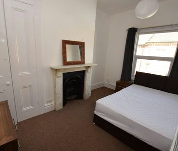 St Pauls Road, Semilong, Northampton, NN2 - Photo 3
