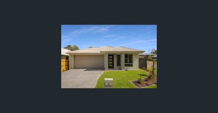 Beautiful Family home in Orchard Estate - Photo 2