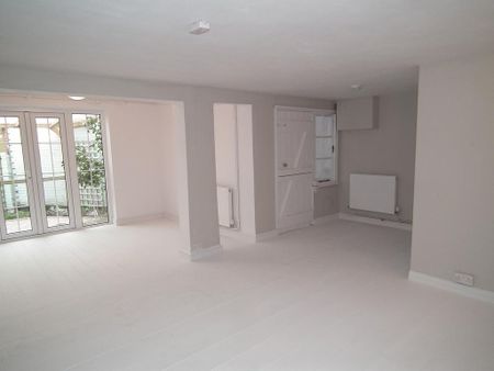 3 bedroom house to rent - Photo 3