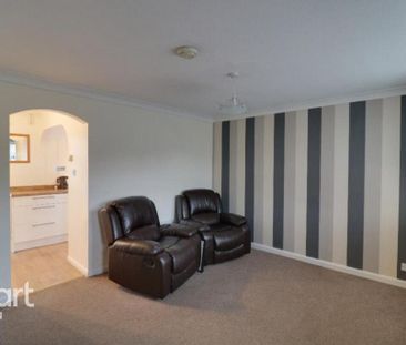 2 bedroom semi-detached house to rent - Photo 3