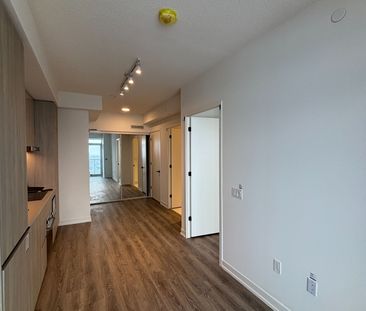 For Lease - 8 Interchange Way Unit# 5808, Vaughan, Ontario - Photo 3